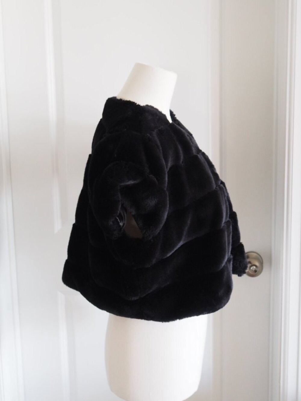 JW Jason Wu Kohl's Black Faux Fur Cropped Bolero Jacket L Quiet Luxury Old Money - Picture 6 of 15